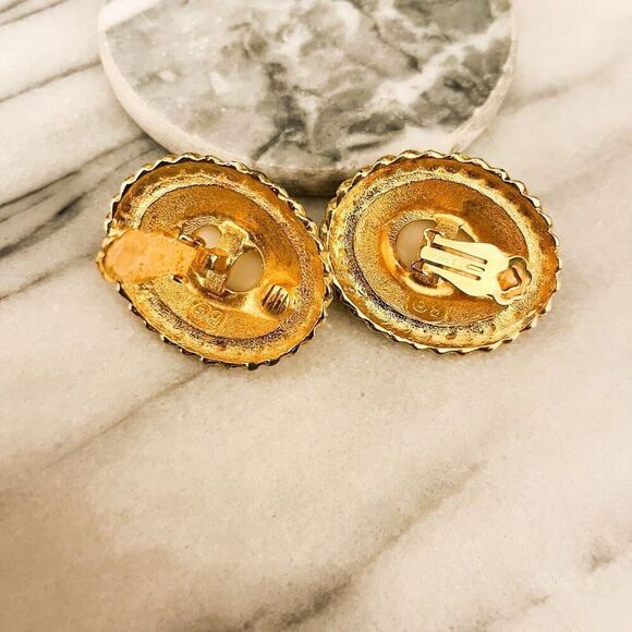 Vintage Large Faux Pearl Earrings-Clip On, Oval Cabochon, Rust Red Gold Toned - Picture 4 of 7